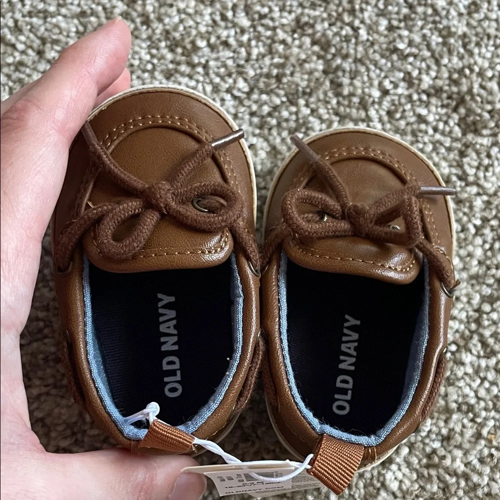 Old Navy boys shoes size 0-3
